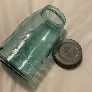 Old-vintage Ball Mason jar with lid